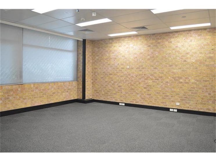 Click to view all images (Ground Fl/32 St Andrews Lane Maitland NSW 2320 - Image 2