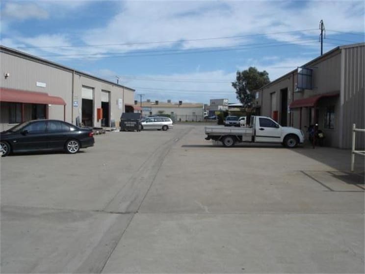 Click to view all images Unit 6, 55-57 Kapara Road Gillman SA 5013 - Image 3