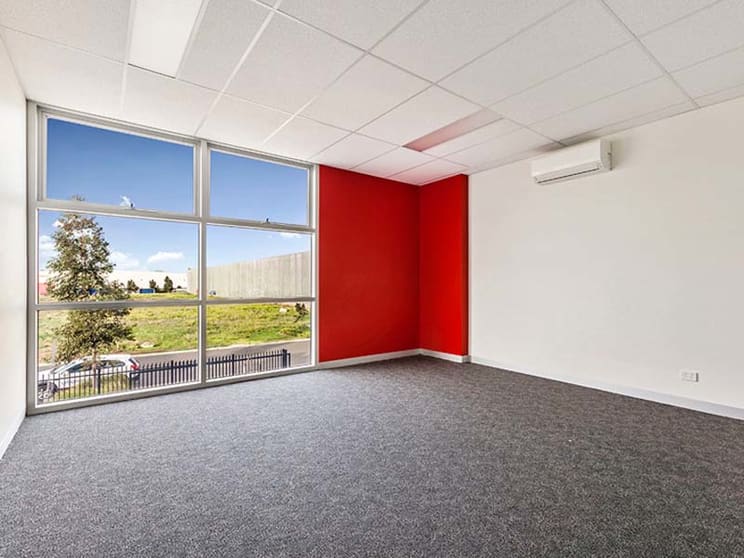 Click to view all images 4/18 Barretta Road Ravenhall VIC 3023 - Image 2