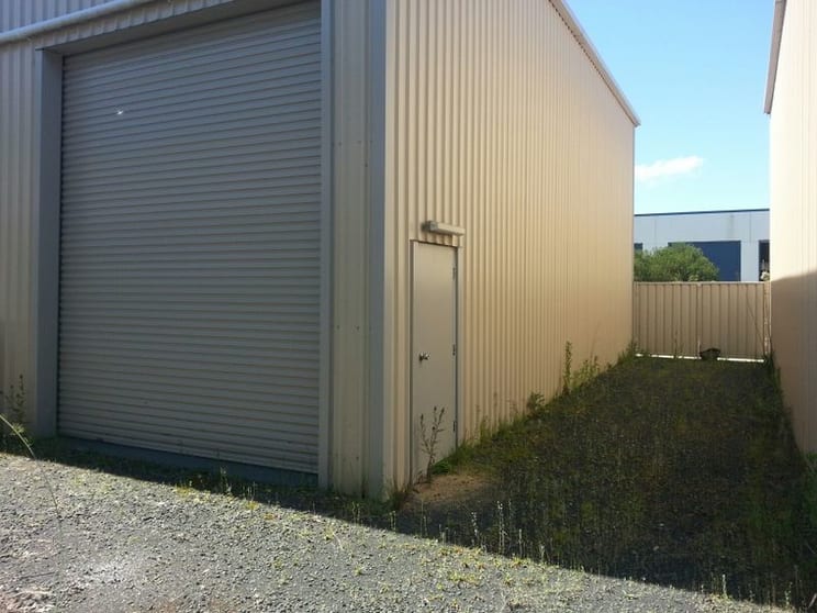 Click to view all images 2/8 Amsterdam Circuit Wyong NSW 2259 - Image 2