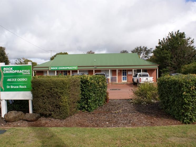 2/2 Rob Street Newtown QLD 4350 - Image 1