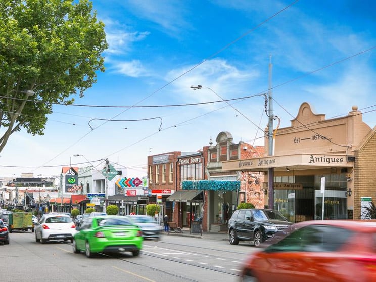 Click to view all images 597 Malvern Road Toorak VIC 3142 - Image 3