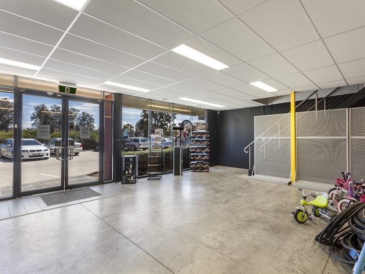Click to view all images 4/1488 Ferntree Gully Road Knoxfield VIC 3180 - Image 2