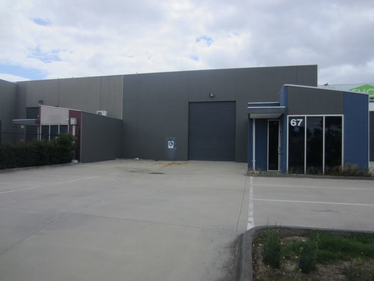 Click to view all images 67 Waterview Close Dandenong VIC 3175 - Image 2