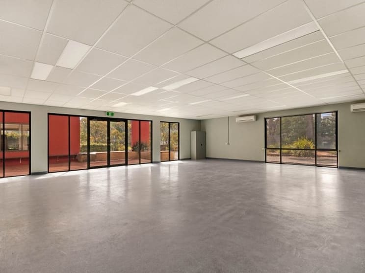 Click to view all images 4 Reliance Drive Tuggerah NSW 2259 - Image 3