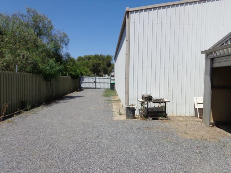 Click to view all images 2/8 Pentland Road Salisbury South SA 5106 - Image 2