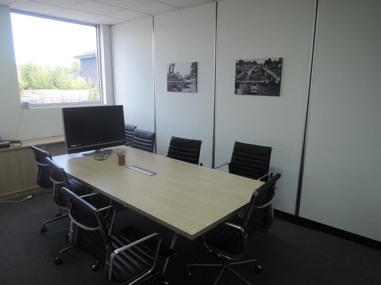Click to view all images Unit 7, 935 Station Street Box Hill VIC 3128 - Image 2