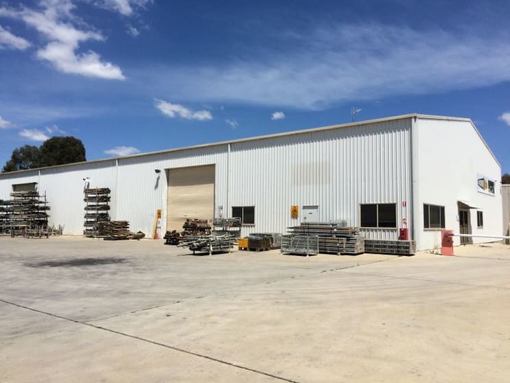 Click to view all images 15A Sleigh Place Hume ACT 2620 - Image 1