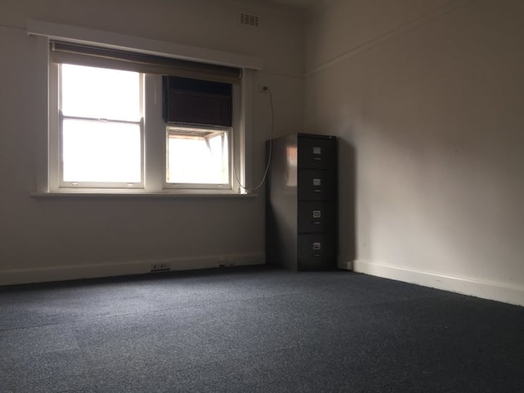 Click to view all images Unit 2/72 Railway Avenue Ringwood East VIC 3135 - Image 3