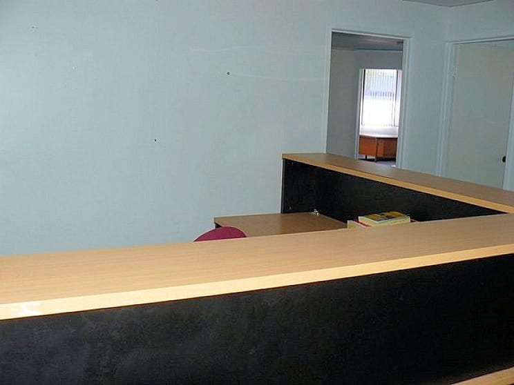 Click to view all images Unit 4 & 7/137 Brisbane Road Mooloolaba QLD 4557 - Image 1