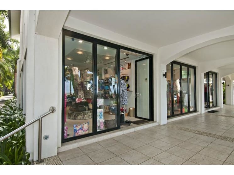 Click to view all images 1/123 Williams Esplanade Palm Cove QLD 4879 - Image 3