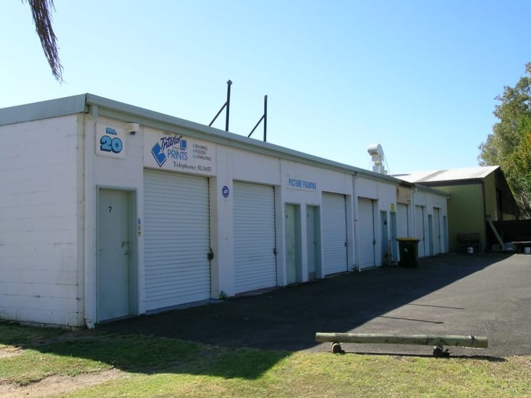 Click to view all images Unit 3/20 Lawson Crescent Coffs Harbour NSW 2450 - Image 3