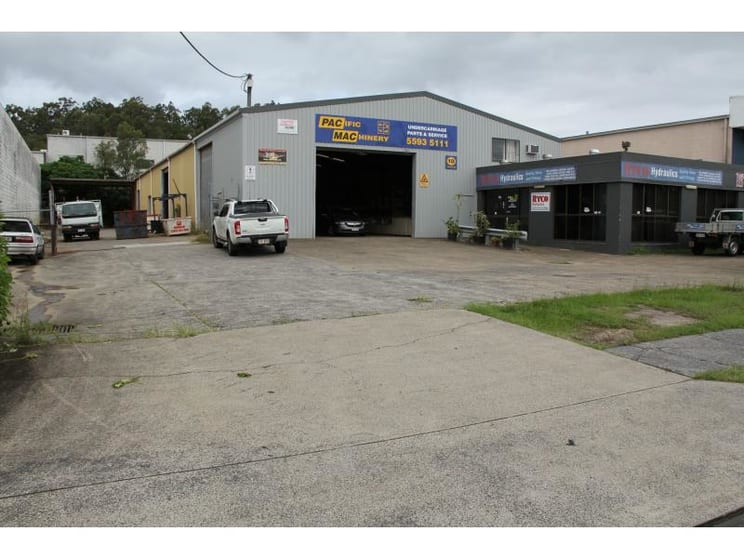 Click to view all images 18 Junction Road Burleigh Heads QLD 4220 - Image 1