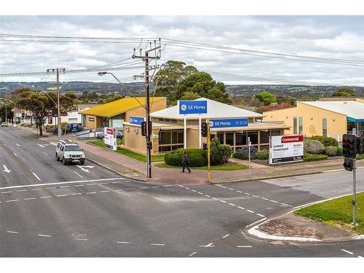 Click to view all images 52 Hillier Road Morphett Vale SA 5162 - Image 1