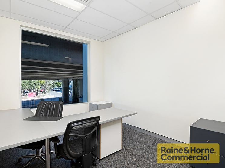 Click to view all images C/6 Allison Street Bowen Hills QLD 4006 - Image 2