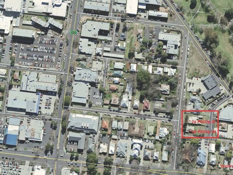 Click to view all images 2A & 2B Phillip Street East Toowoomba QLD 4350 - Image 1