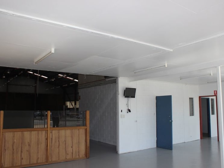 Click to view all images 394 South Street Harristown QLD 4350 - Image 3