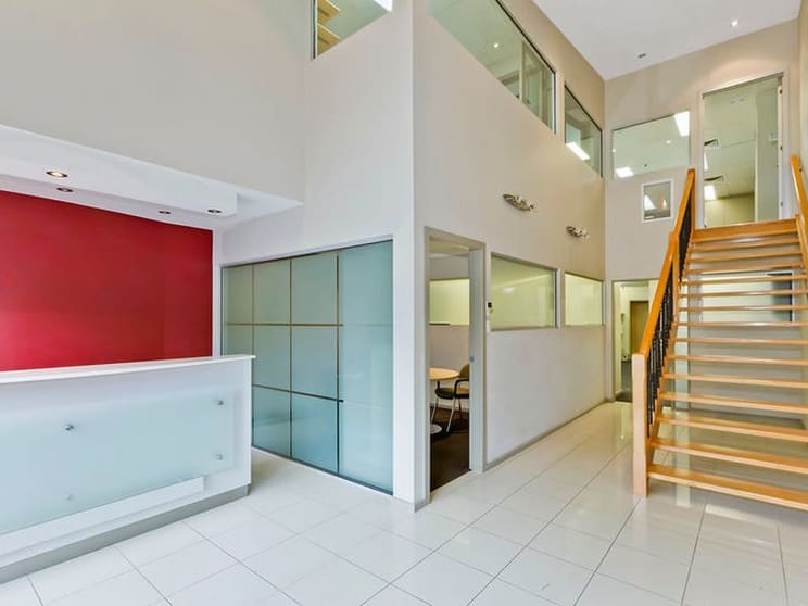 Click to view all images 8/34 Avoca Drive Kincumber NSW 2251 - Image 2
