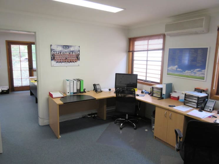 Click to view all images First Floo/158-160 Yarra Street Warrandyte VIC 3113 - Image 3