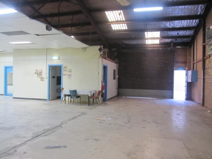 Click to view all images Unit 2/56-58 Hoskins Avenue Bankstown NSW 2200 - Image 3