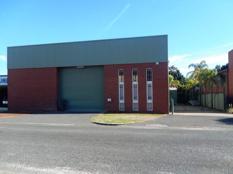 15 Sandra Place Welshpool WA 6106 - Image 1