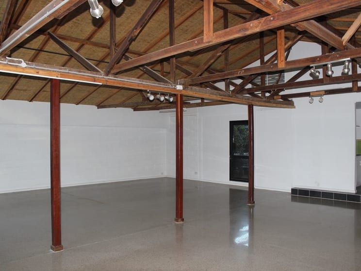 Click to view all images 2B Taylor Street Toowoomba City QLD 4350 - Image 2