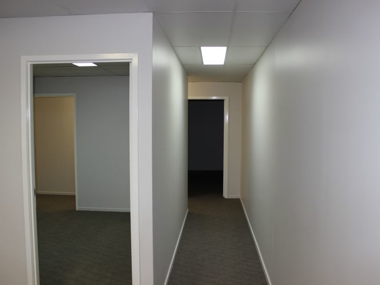 Click to view all images 2/8 Bell Street Toowoomba City QLD 4350 - Image 2