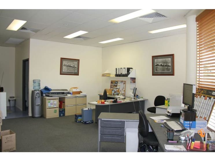Click to view all images 4/12 Classic Way Burleigh Waters QLD 4220 - Image 2