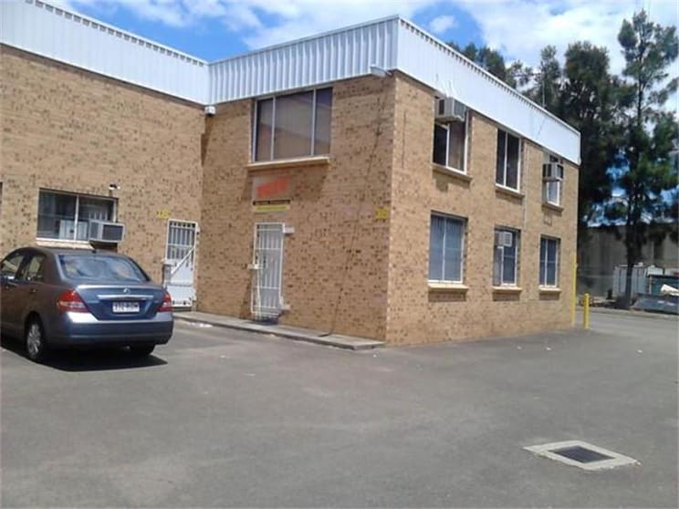 Click to view all images Girraween NSW 2145 - Image 1