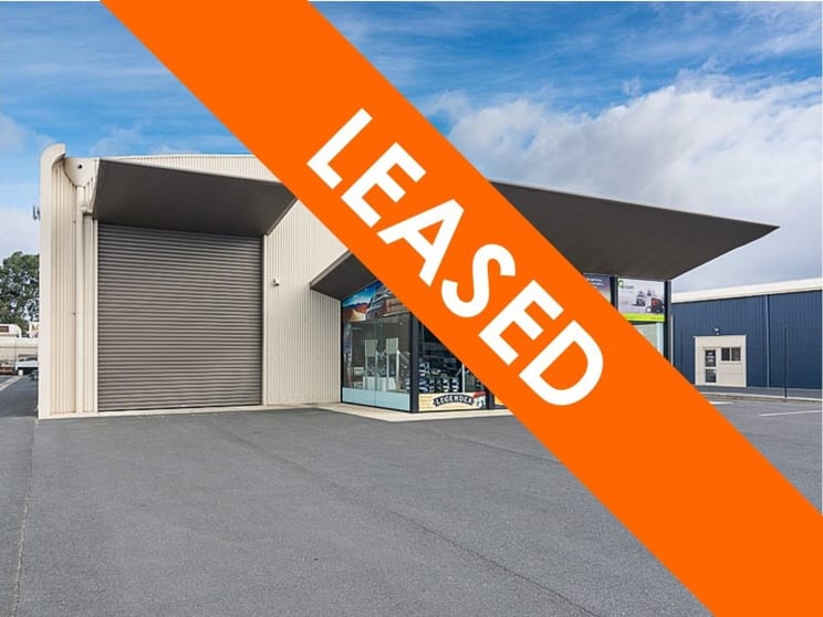 Click to view all images 26 Light Crescent Mount Barker SA 5251 - Image 1