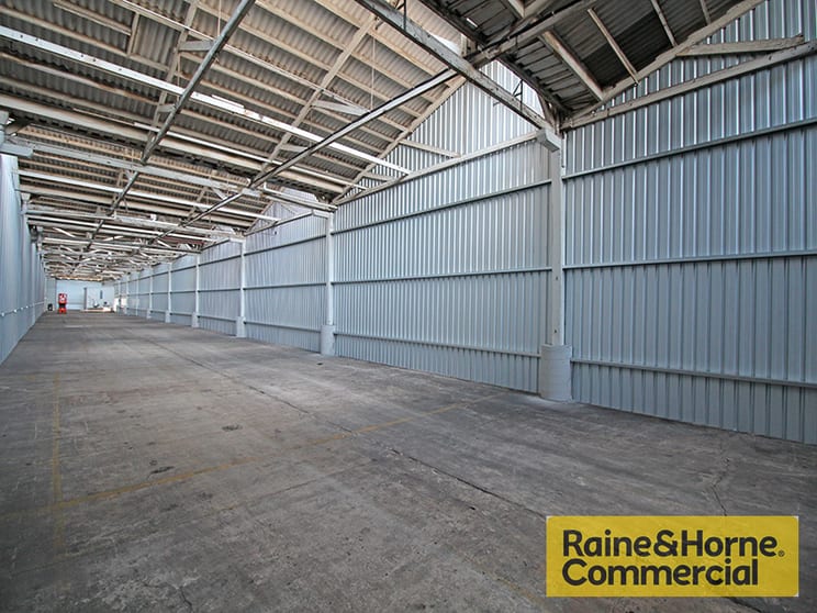 Click to view all images 3 & 4/489 Bilsen Road Geebung QLD 4034 - Image 2