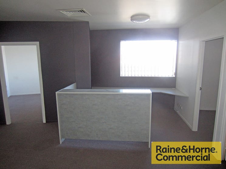Click to view all images Ashgrove QLD 4060 - Image 2