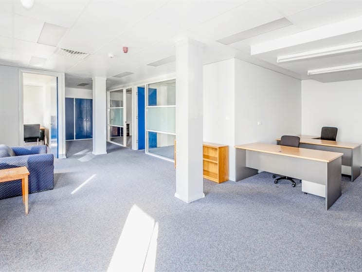 Click to view all images Unit 2/73 King Street Warrawong NSW 2502 - Image 3
