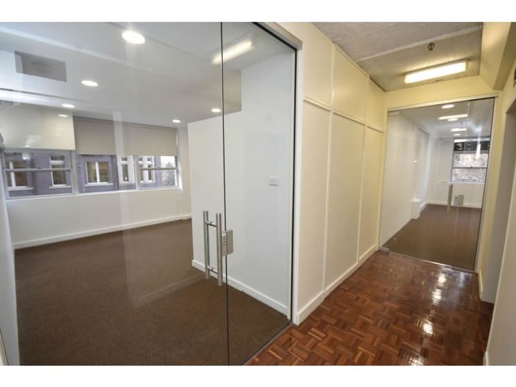 Click to view all images 301, Lvl 3/183 Macquarie Street Sydney NSW 2000 - Image 2