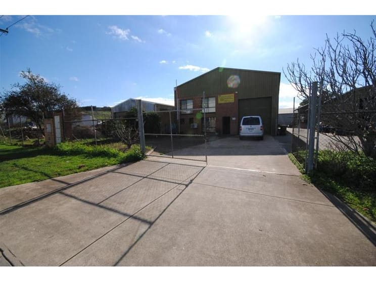 Click to view all images 20 Wing Street Wingfield SA 5013 - Image 1