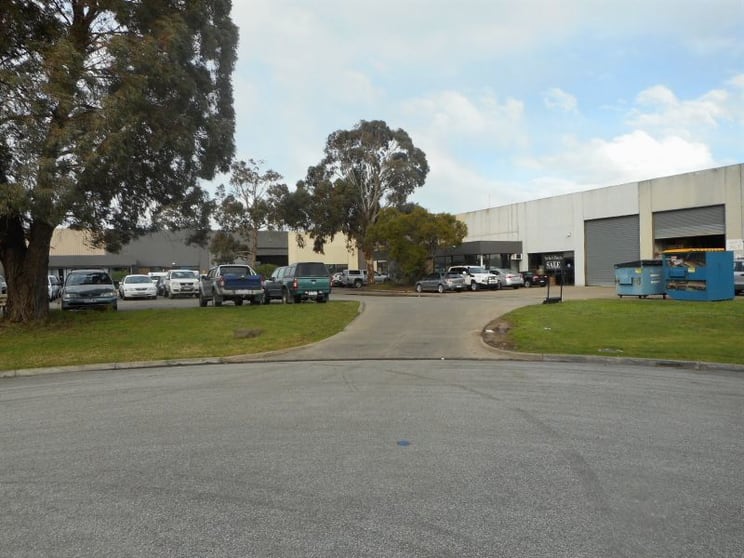 Click to view all images 2/7 Bungaleen Crt Dandenong VIC 3175 - Image 3