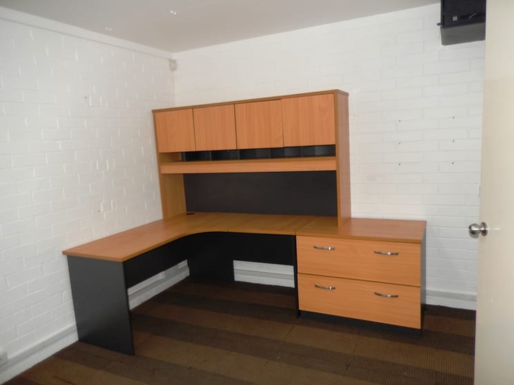 Click to view all images 14/2-14 Sheffield Road Welshpool WA 6106 - Image 3