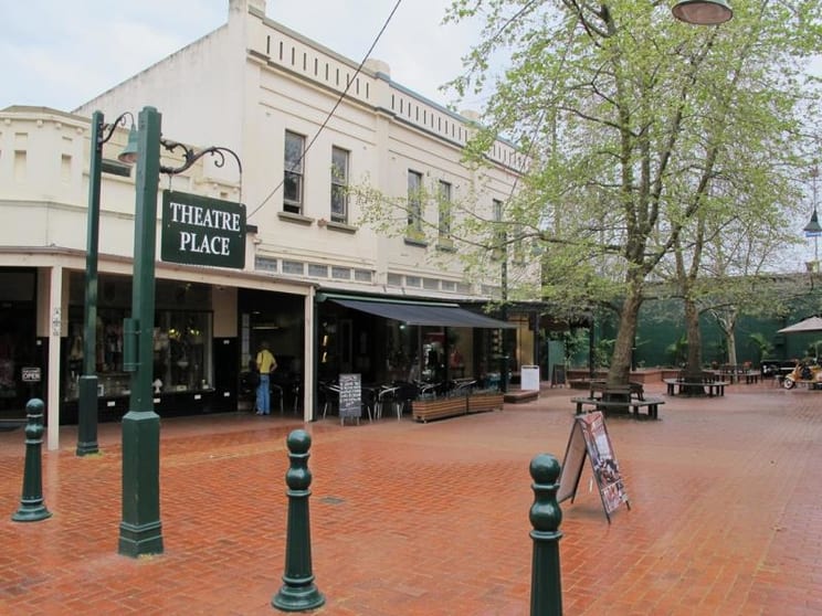 Click to view all images 3 Theatre Place Canterbury VIC 3126 - Image 1