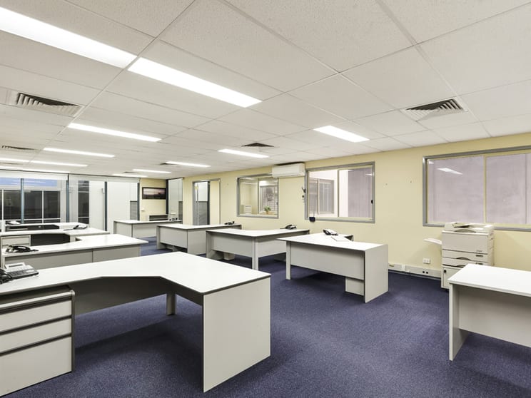 Click to view all images 2/899 Wellington Road Rowville VIC 3178 - Image 3