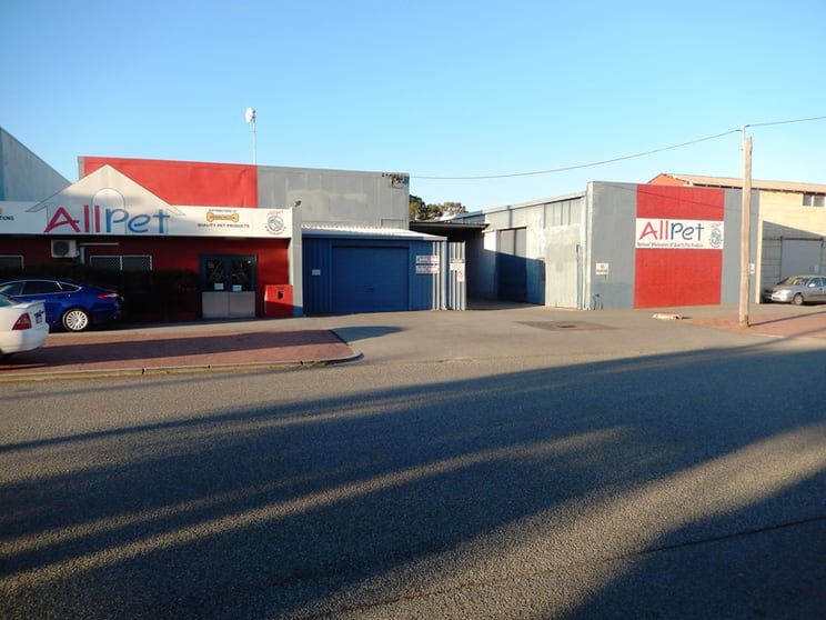 Click to view all images 236-238 Planet Street Welshpool WA 6106 - Image 1