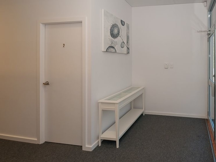 Click to view all images SUITE 2 / 10-22 Willessee Crescent Kincumber NSW 2251 - Image 2