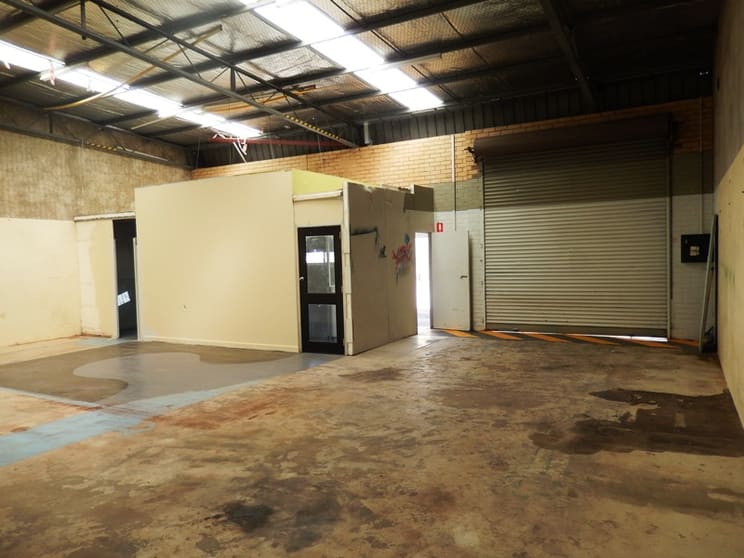 Click to view all images 3/173 Bank Street East Victoria Park WA 6101 - Image 3