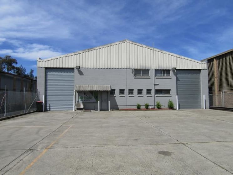 Click to view all images 33 Fitzpatrick Street Revesby NSW 2212 - Image 2
