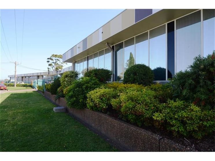 Click to view all images Unit 8/60 Griffith Road & 57 Crescent Road Lambton NSW 2299 - Image 3