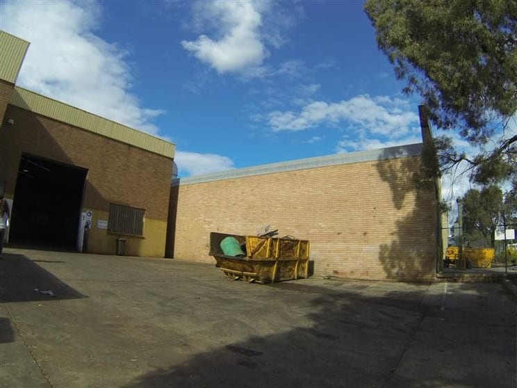 Click to view all images 3/36 Seton Road Moorebank NSW 2170 - Image 2