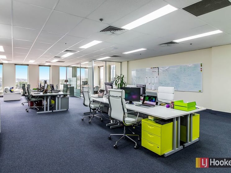 Click to view all images Milsons Point NSW 2061 - Image 3