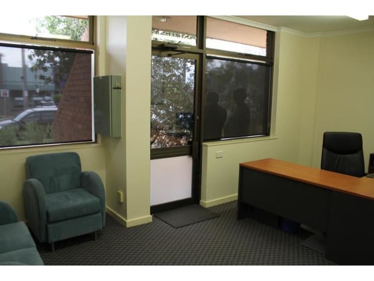 Click to view all images 1/330 High Street Ashburton VIC 3147 - Image 3