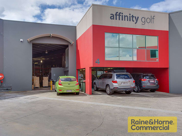 Click to view all images 4/338 Lytton Road Morningside QLD 4170 - Image 1