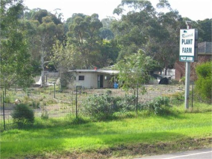 Click to view all images 33 Research-Warrandyte Road Research VIC 3095 - Image 1