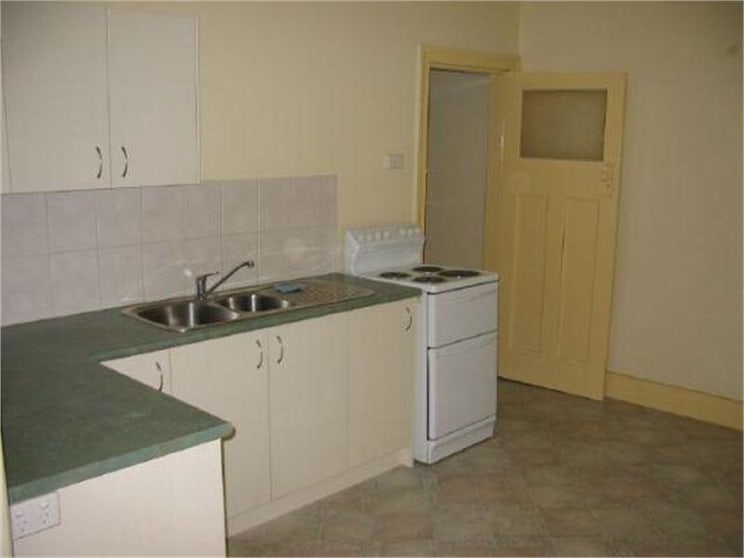 Click to view all images 180 Upper Heidelberg Road Ivanhoe VIC 3079 - Image 3
